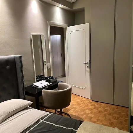 Elegante Stanza Nel Cuore Di Porta Venezia A Guest house