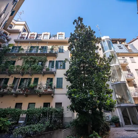 Elegante Stanza Nel Cuore Di Porta Venezia A Guest house Milan